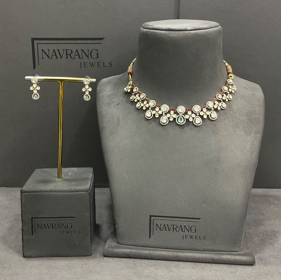 Diamond short necklace set with matching earrings